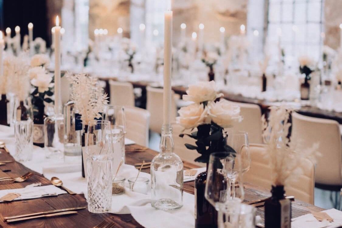 luxem werk - event Festlich gedeckter Tisch auf einer Hochzeit